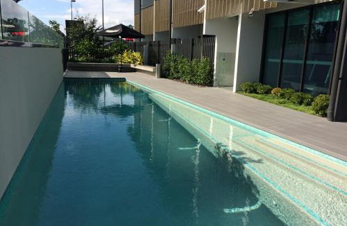 Eight Mile Plains Hotel | The Glen Hotel and Suites