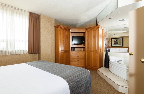 Lynnwood Ridge Hotel | The Glenmore Inn & Convention Centre