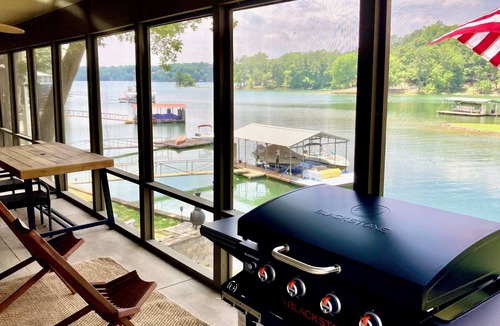 Crane Hill Cabin | The Glennadair on Smith Lake