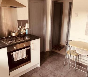 Peterborough Apartment | The Glenton Getaway