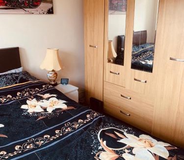 Peterborough Apartment | The Glenton Getaway