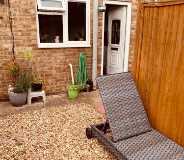 Peterborough Apartment | The Glenton Getaway