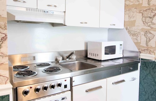 East Greenville Bed & Breakfast | The Globe Inn