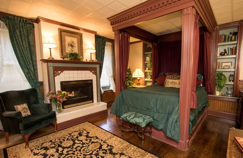 East Greenville Bed & Breakfast | The Globe Inn