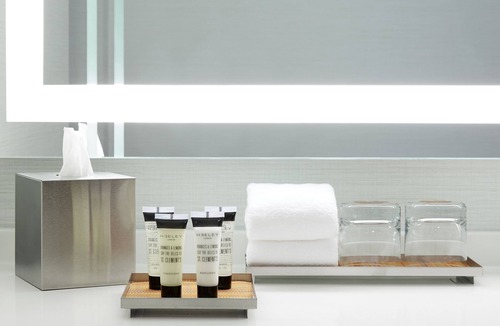 Downtown Boston Hotel | The Godfrey Hotel Boston