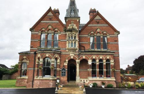 Bartestree Hotel | The Godwins