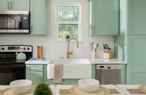 Colonialtown South House | The Gojjo Tiny House Walkable Retreat