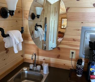 Idaho City Hotel | The Gold Mine Hotel Cabins