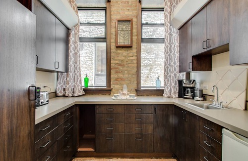 East Village Hotel | The Golden Arm