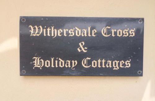 Harleston House | The Golden Cross