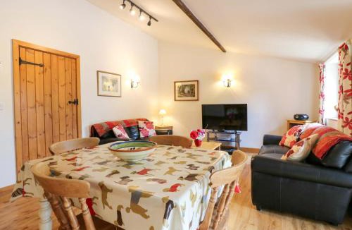 Harleston House | The Golden Cross