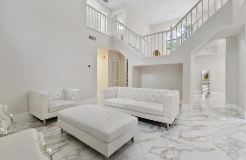 Bloomingdale House | The Golden Gem