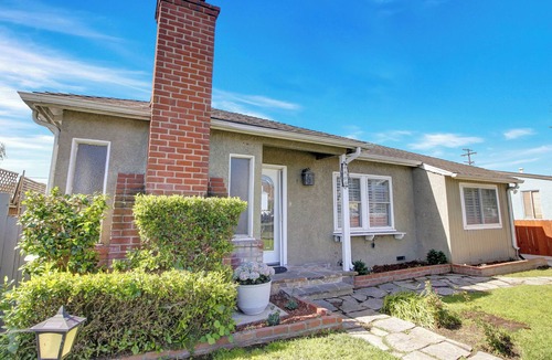 Del Aire House | The Golden Haven Retreat
