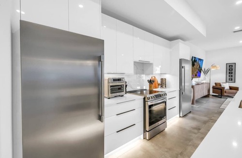 Sarasota House | The Golden Palms