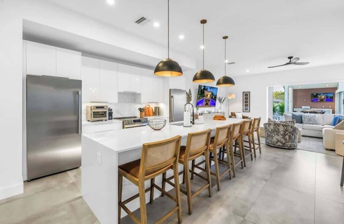 Sarasota House | The Golden Palms