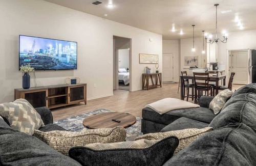North by Northwest Condo | The Golden Paradise 2BR 2BA New Construction