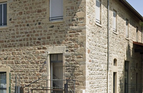 Sain-Bel Apartment | The golden paranthesis