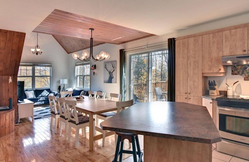 Mont-Tremblant House | The Golf and Mountain View Retreat by Instant Suites