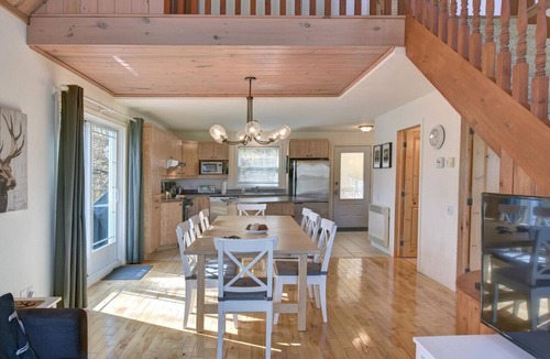 Mont-Tremblant House | The Golf and Mountain View Retreat by Instant Suites