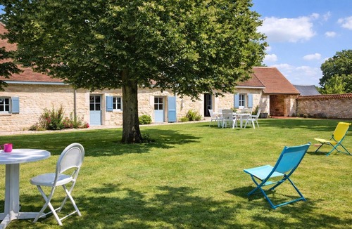 Verneuil-sur-Indre House | The Golf Farmhouse - Loches