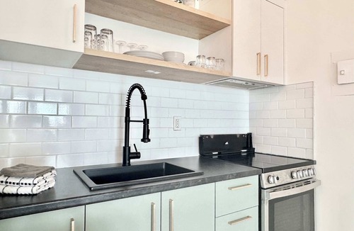 Maizerets Apartment | The Good Life | 2 Beds | AC | Limoilou