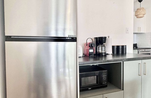 Maizerets Apartment | The Good Life | 2 Beds | AC | Limoilou