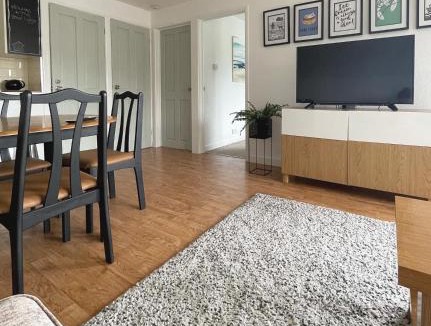 Bude Ski Chalet | The Good Lodge