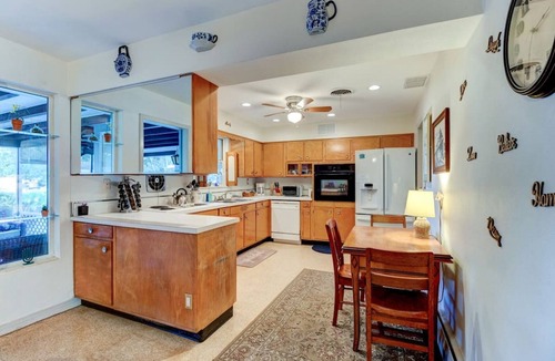 Kingston Cottage | The Good Ole' Days