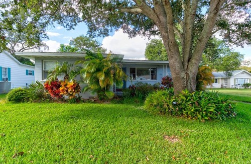 Kingston Cottage | The Good Ole' Days