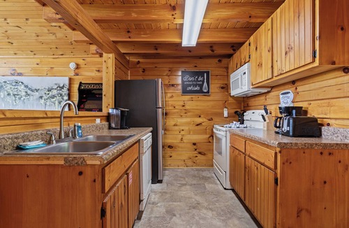Gatlinburg - Pigeon Forge Cabin | The Good Place