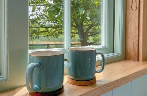 Petersfield Cottage | The Good Shepherd Hut.