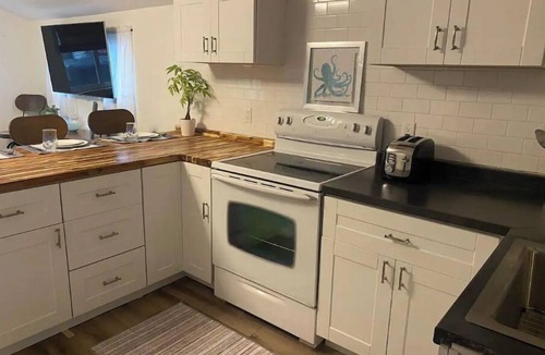 Baiting Hollow House | The Good Times House