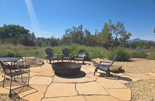 Lewis Cabin | The Goodman Cabin @ Kokopelli Cabins 17 miles to the entrance of Mesa Verde