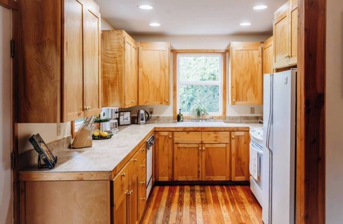 Washougal Cabin | The Gorge Getawaynn