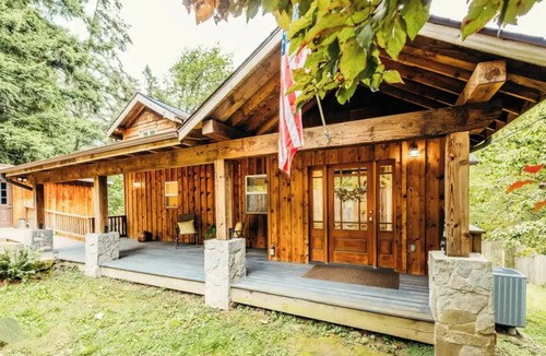 Washougal Cabin | The Gorge Getawaynn