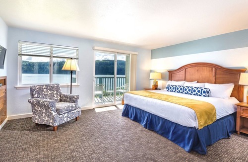 Adelma Beach Resort | The gorgeous North West Coast !