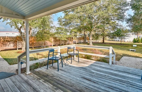 Warrenton Apartment | The Graceful Room Five