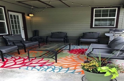 Mayo Meadow House | THE GRACEMONT HOME. 15% Discount- Welcome to Tulsa’s Premier Accommodations!