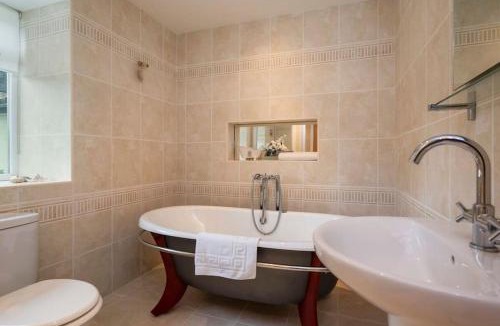 Sudbury House | The Granary at Pannels Ash Farm