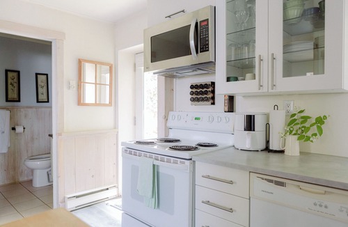 Prince Edward House | The Granary Flat at the Historic Glenora Mill