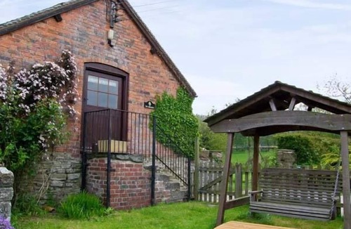 Craven Arms Cottage | The Granary