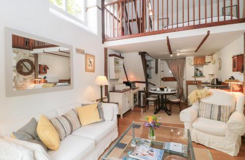 Catcott House | The Granary