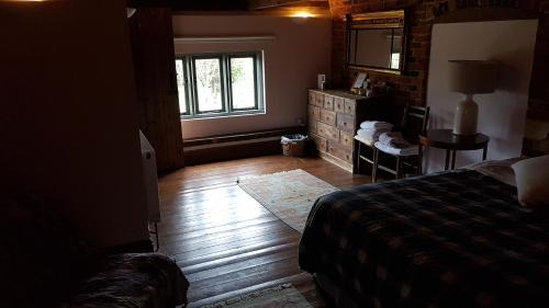 Bletchley Bed & Breakfast | The Granary