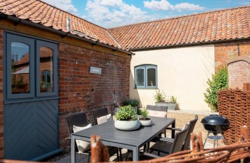 Tunstead House | The Granary