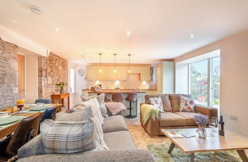 Ayr Cottage | The Granary Loft - UK45342