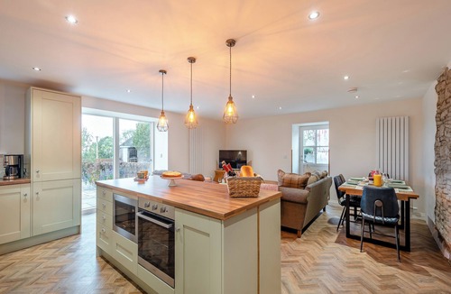 Ayr Cottage | The Granary Loft - UK45342