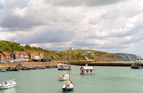 Folkestone Hotel | The Grand Burstin Hotel