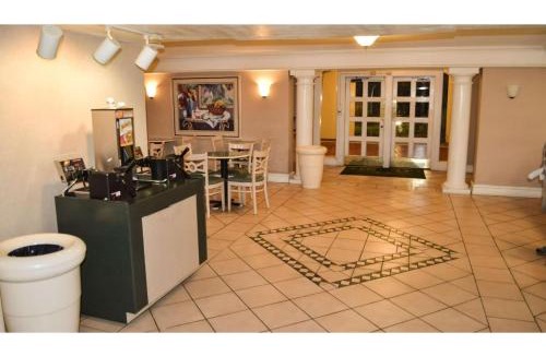 Texarkana Hotel | The Grand by Capital O Texarkana I-30