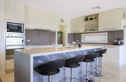 Yarrawonga House | The Grand Holiday House