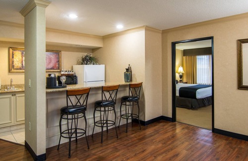 Central Area Hotel | The Grand Hotel - Salem